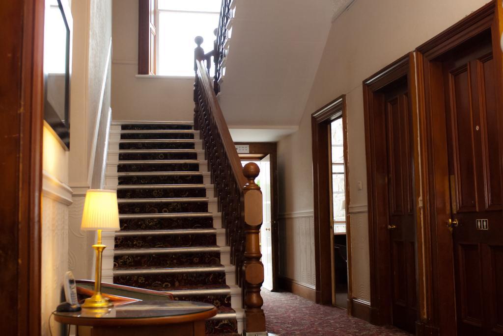 Edinburgh House Hotel Esterno foto